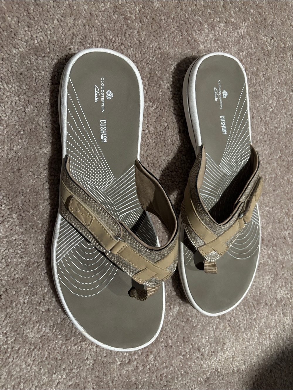 Clarks Women's Khaki/Taupe Cushion Strap Flip-Flops